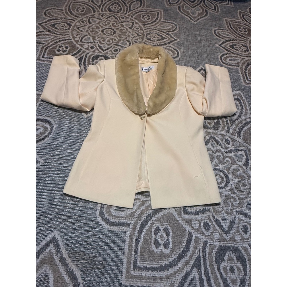 Emily Cream Faux Fur Collar Blazer Jacket Size 8 Pastel Single Button Coat